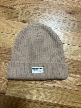adidas Ribbed Beanie in Taupe/Camel